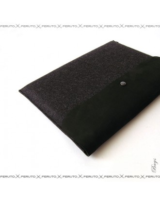 BLACK BASIC Sleeve für 15" Macbook Pro